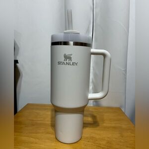 Stanley Cream Tumbler with Handle
